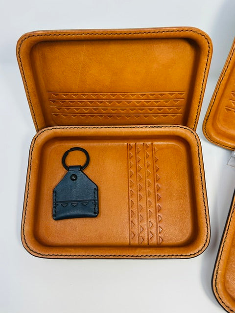 Small Leather Tray - Natural Tan Top/Brown Base VERTICAL Niho Mano