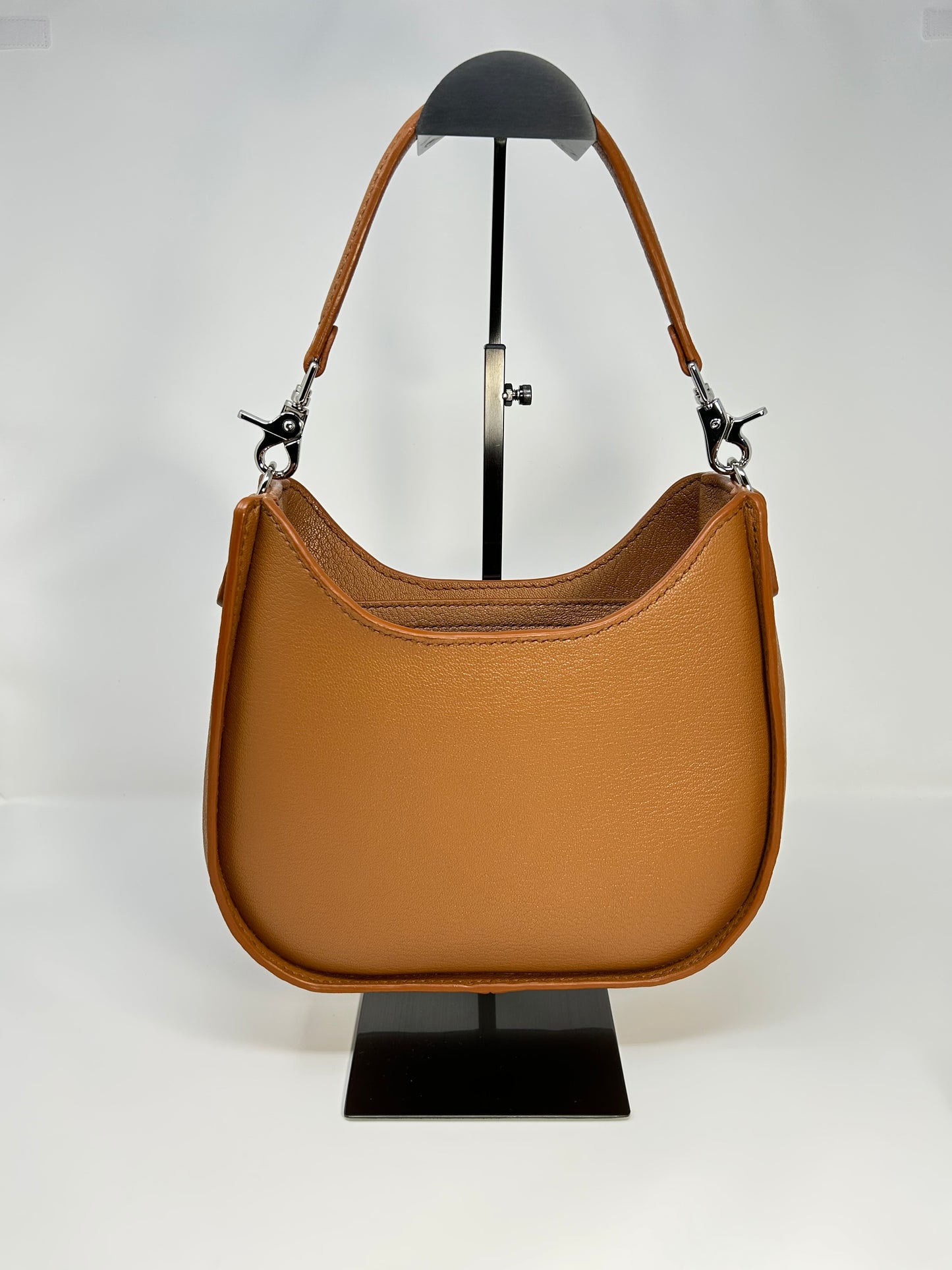 Carson Shoulder Bag in Camel